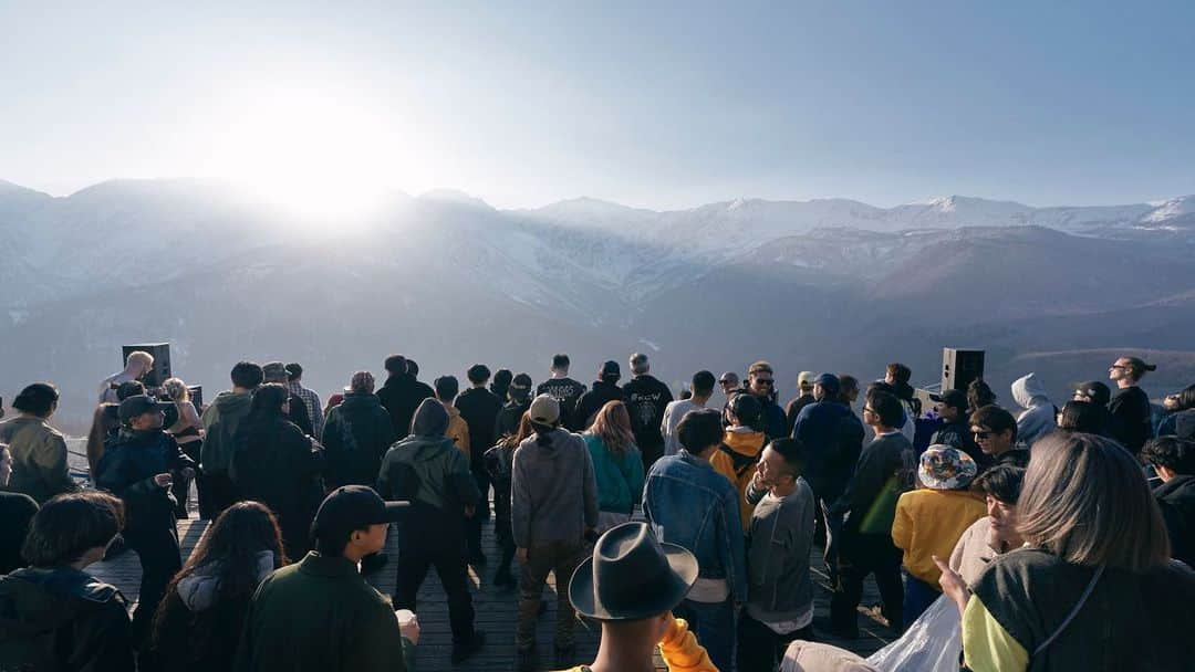 MARIA FUJIOKAさんのインスタグラム写真 - (MARIA FUJIOKAInstagram)「I slowly look back on April 🍥  On April 1, I played the @groove_dojo_hakuba in Hakuba! It was spectacular view🏔✨ And everyone had good vibes!👽💜ありがとう〜！！  お疲れ様 @389f_yu 🌼ナイスパーティーすぎました💜」5月11日 20時37分 - mariasatelles