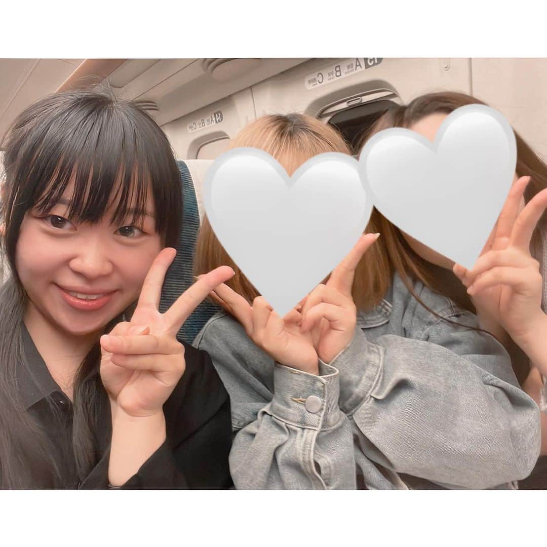 RIONさんのインスタグラム写真 - (RIONInstagram)「こんばんは🌟  ちょっと前の話！朝からびっくり！😳 行きの新幹線で友達2人と遭遇！  1人は小学校卒業以来会ってなかったから久々すぎる再会🥹💖 エモすぎた〜！嬉しすぎた〜！  新幹線通学で、意外と出会ってる友達多いかもしれない、、笑 次は誰に出会えるかな、、笑 . .  #拡散希望RTお願いします #拡散希望RT #RION #リリース #拡散希望RT #音大生 #Dearest  #Remember  #エレクトーン  #hikari  #音楽ユニット　 #Libraryconcert #山口県 #周南市  #徳山駅 #徳山駅前図書館　 #山口タレント図鑑　 #シンガーソングライター　 #弾き語り  #エレクトーン弾き語り #フォローお願いします #バイオリン #ピアノ  #友達100人できるかな」5月11日 20時38分 - hikaririon