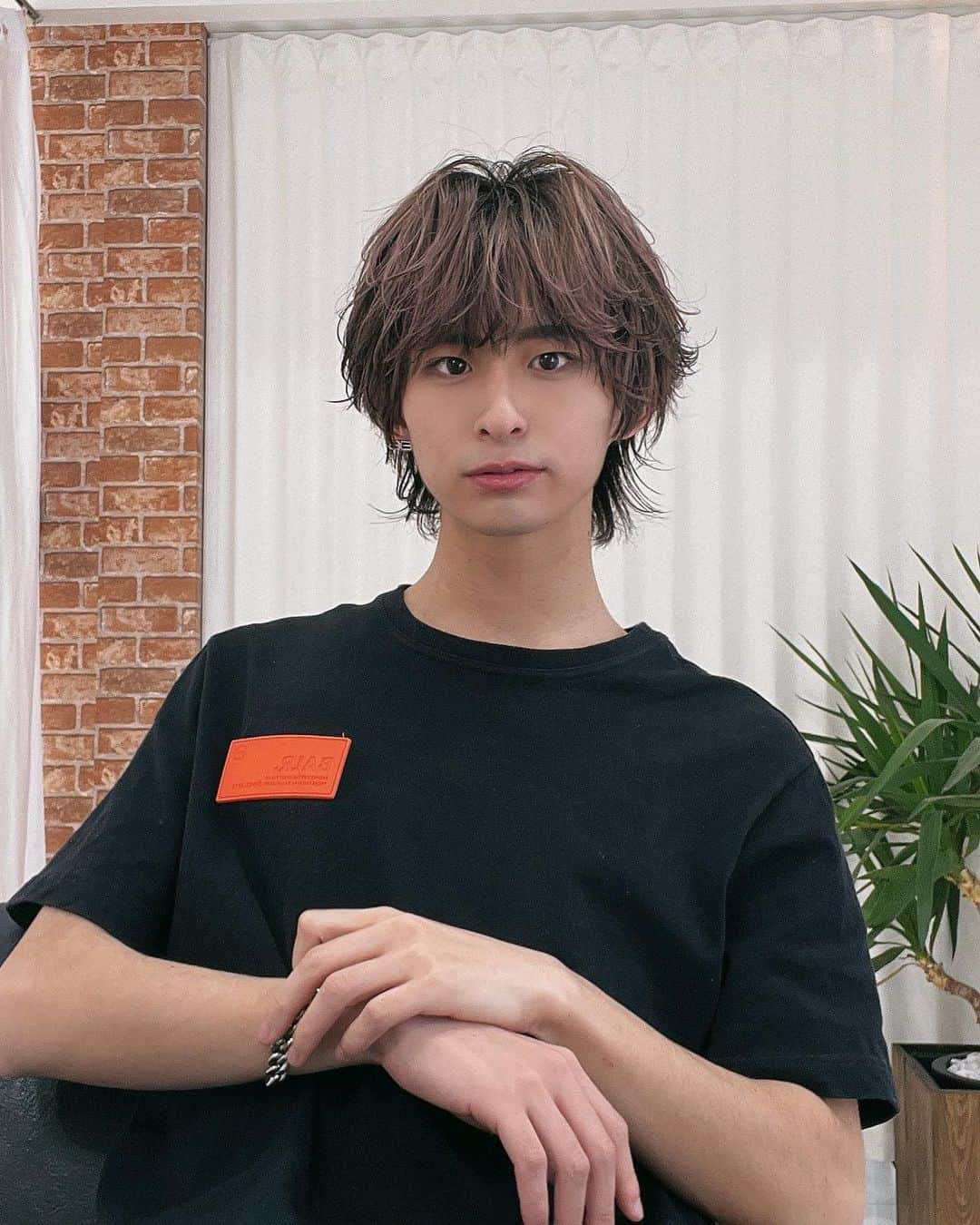 鹿島尚貴のインスタグラム：「髪セットしたら誰？？」