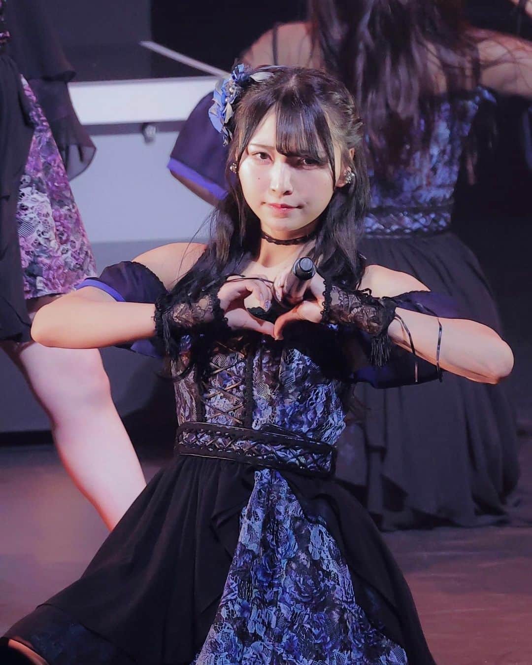前田令子のインスタグラム：「甘噛みはいつだって君らしい愛し方  #NMB48#NMB48_カメコ#アイドル#LIVE#ライブ#甘噛み姫」