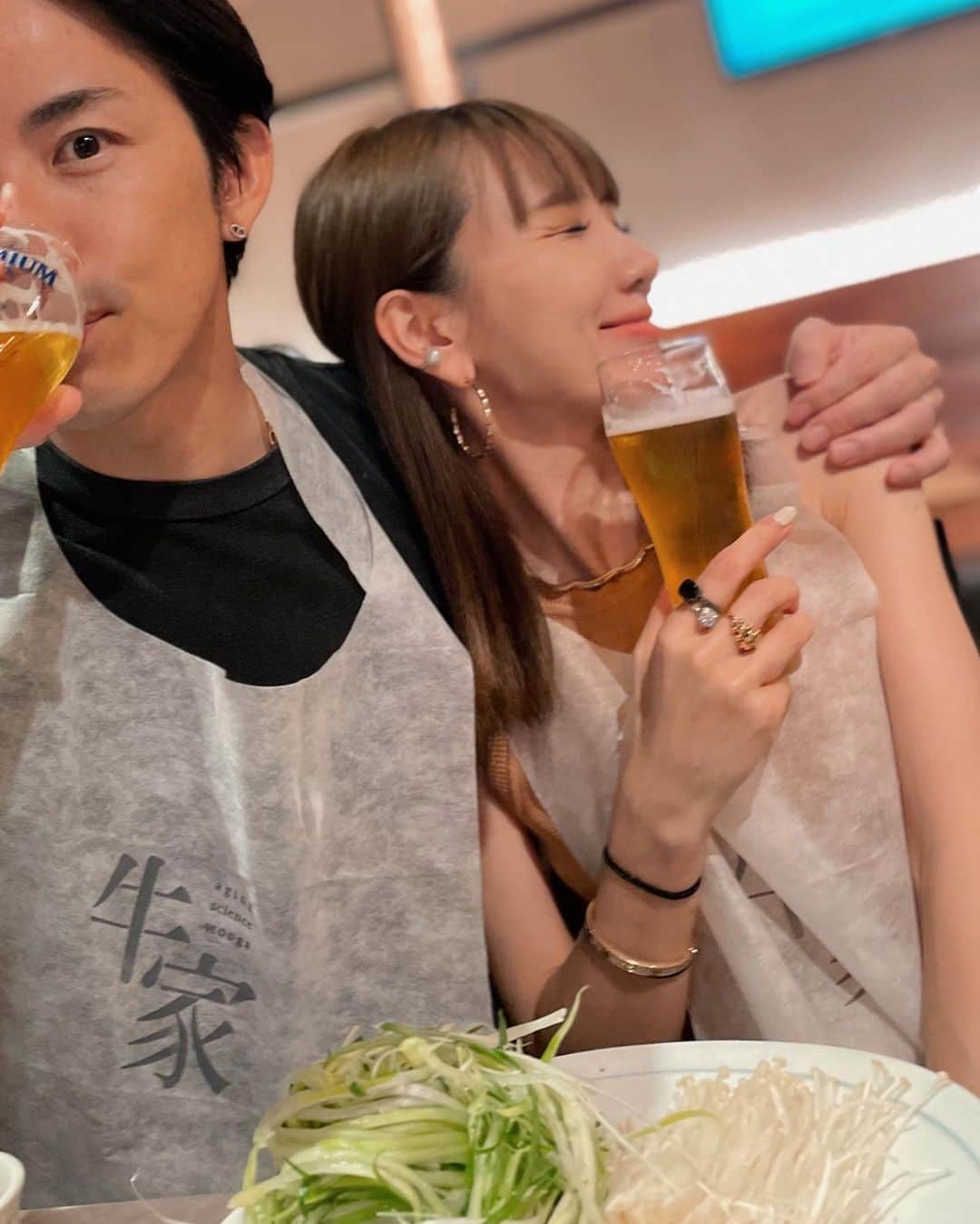 堀江直美さんのインスタグラム写真 - (堀江直美Instagram)「また美味しいお店みっけ🇰🇷  最後の最後までお肉食べてたなぁ🐃  焼肉もビビンバも美味しくて店内も綺麗でリピートしたい🫰🏻  👨🏽🍻👩🏼‍🦰 By📷:👧🏻  #HIAND#ハイアンド#韓国#韓国旅行#子連れ韓国 #家族旅行#子連れ旅行#小学生ママ#牛家#江南#狎鴎亭#한우#koreatravel#koreanstyle#シグニエルソウル#シグニエルホテル#signielseoul#signiel_seoul#signiel#signielhotel#hn✈️trip」5月11日 20時56分 - naomiiiiiiiiiiii