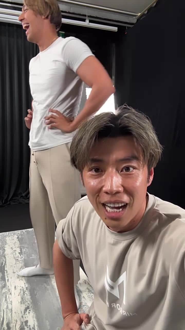 黄皓のインスタグラム：「ローズと薔薇色トレーニングライブ🌹 @toumarose_official  @mirror_fit」