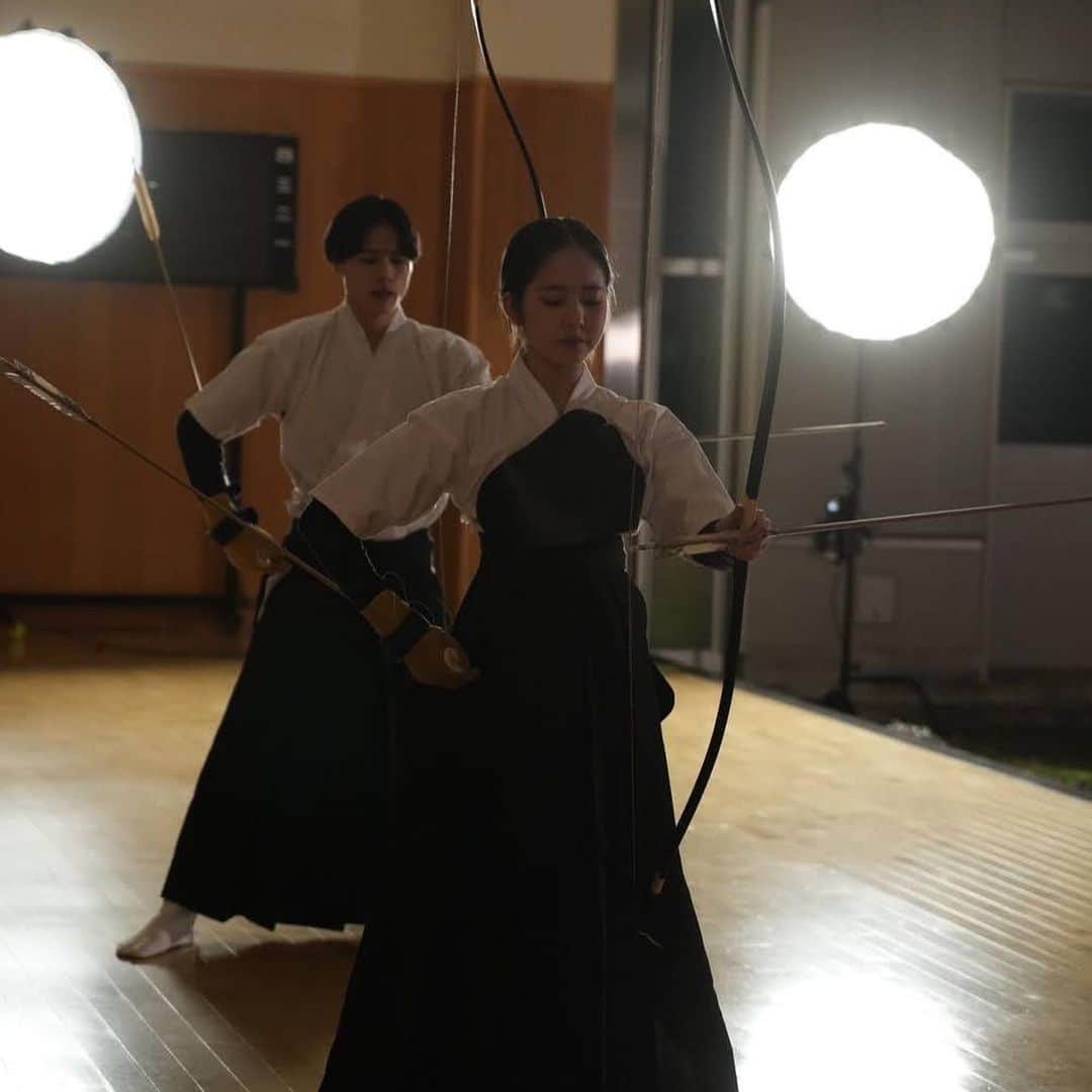 山下萌亜さんのインスタグラム写真 - (山下萌亜Instagram)「. . .  東京ビジュアルアーツ専門学校 の映像制作　「13月の風」　 に参加させていただきました。  弓道初めて1年 まだまだ至らないとこばかりだけど、この作品に参加できてすごく楽しかったです。 そしてたくさん弓道のことを勉強できました。　 . . #弓道#弓道女子#和弓#kyudo#13月の風#オフショット#萌亜#portraitphotography#asian#モデル #俳優#actress#東京ビジュアルアーツ専門学校」5月11日 21時25分 - _8_7__moa