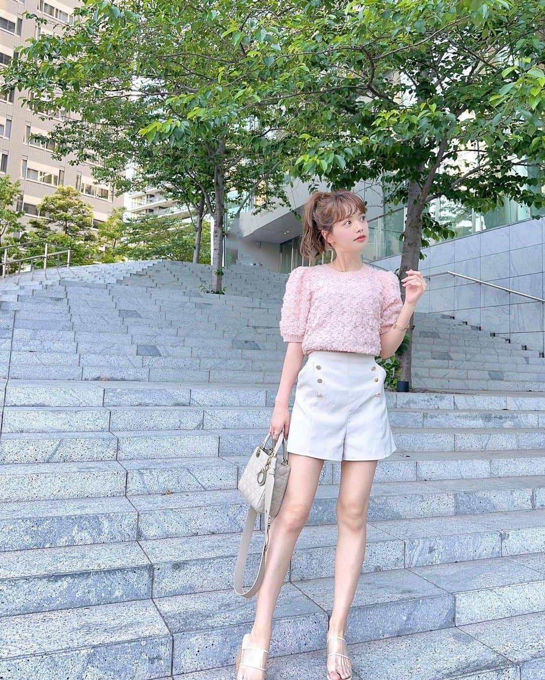 山崎春佳さんのインスタグラム写真 - (山崎春佳Instagram)「💗💗  珍しく私服でピンクですっっ◡̈  @titivatejp のトップスだよん！ 色めっちゃ迷ったけどこの優しいピンクに惹かれて…\♡/  今度はデニムに合わせようっと💭  #titivate #ティティベイト #titivatestyle　 #タイアップ #シアーフリルレースプルオーバー #大人カジュアル　#春コーデ　#トレンドコーデ #イエベ秋 #骨格ナチュラル」5月11日 21時24分 - haruka_yamazaki