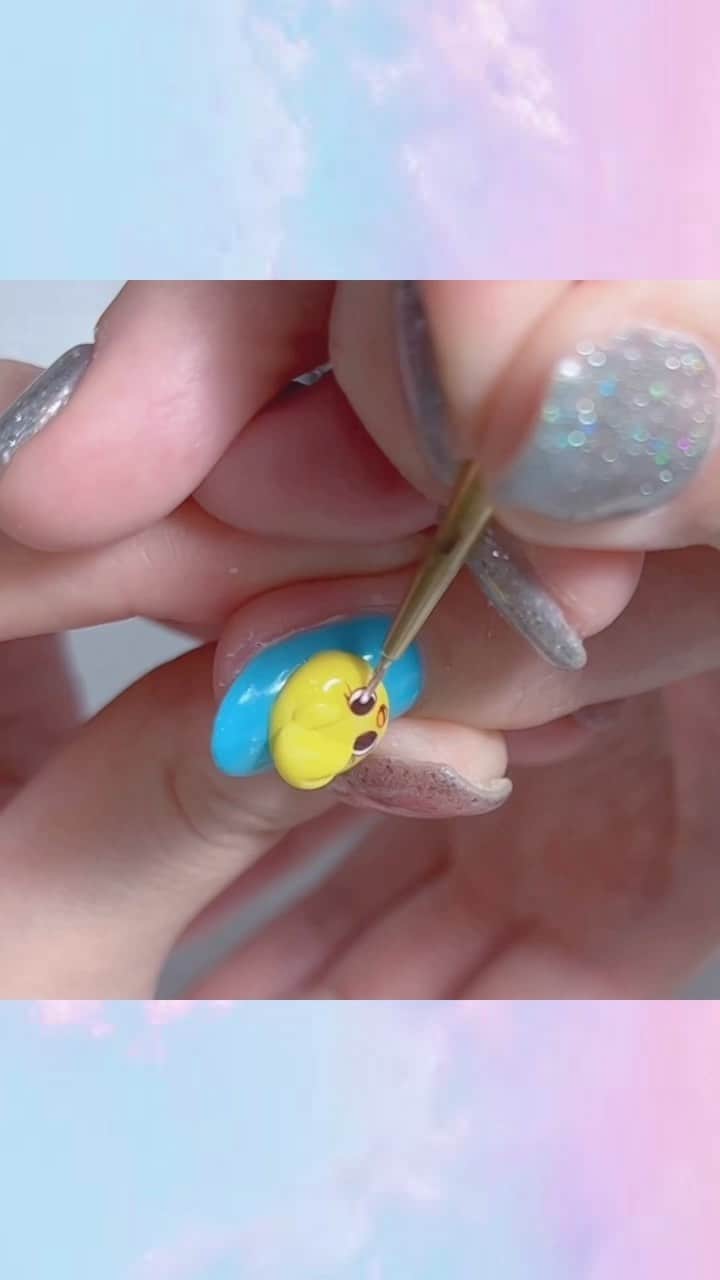 なかやまちえこのインスタグラム：「🐤🐤🐤⠀ ⠀ #nail #nails #nailart #ネイル #美甲 #ネイルアート  #japanesenailart #manucure #japanesenails #manicurist #gelnails #أظافر #네일아트 #미용  #เพ้นท์เล็บ #artedeuñas #เพ้นท์เล็บเจล #ジェルネイルデザイン #ネイルデザイン #nagelkunst #3dネイル #starykids #skzoo #bbokari」