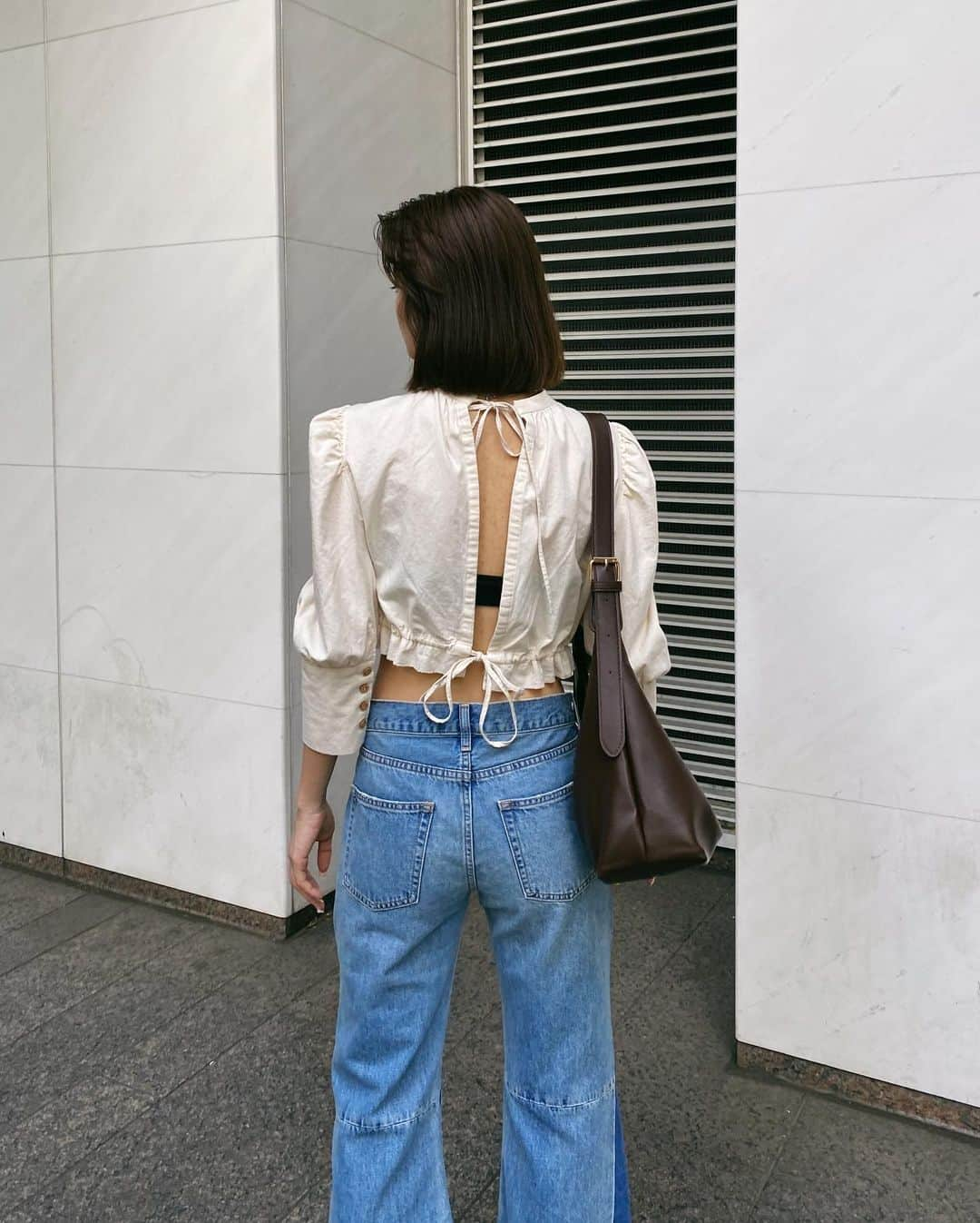 MOUSSY SNAPさんのインスタグラム写真 - (MOUSSY SNAPInstagram)「#MOUSSYSNAP @aika_otanii 164cm  ・M_EMBROIDERY BLOUSE(010GS330-0780) ・LOWRISE REMAKE FLARE(010GSK11-0240) ・POINTED SEETHROUGH SANDALS(010GSS52-0880) 全国のMOUSSY店舗／SHEL'TTER WEBSTORE／ZOZOTOWNにて発売中。  #MOUSSY #MOUSSYJEANS #エンブロイダリーブラウス #刺繍ブラウス #リメイクデニム #ローライズデニム #デニムコーデ」5月11日 21時34分 - moussysnap