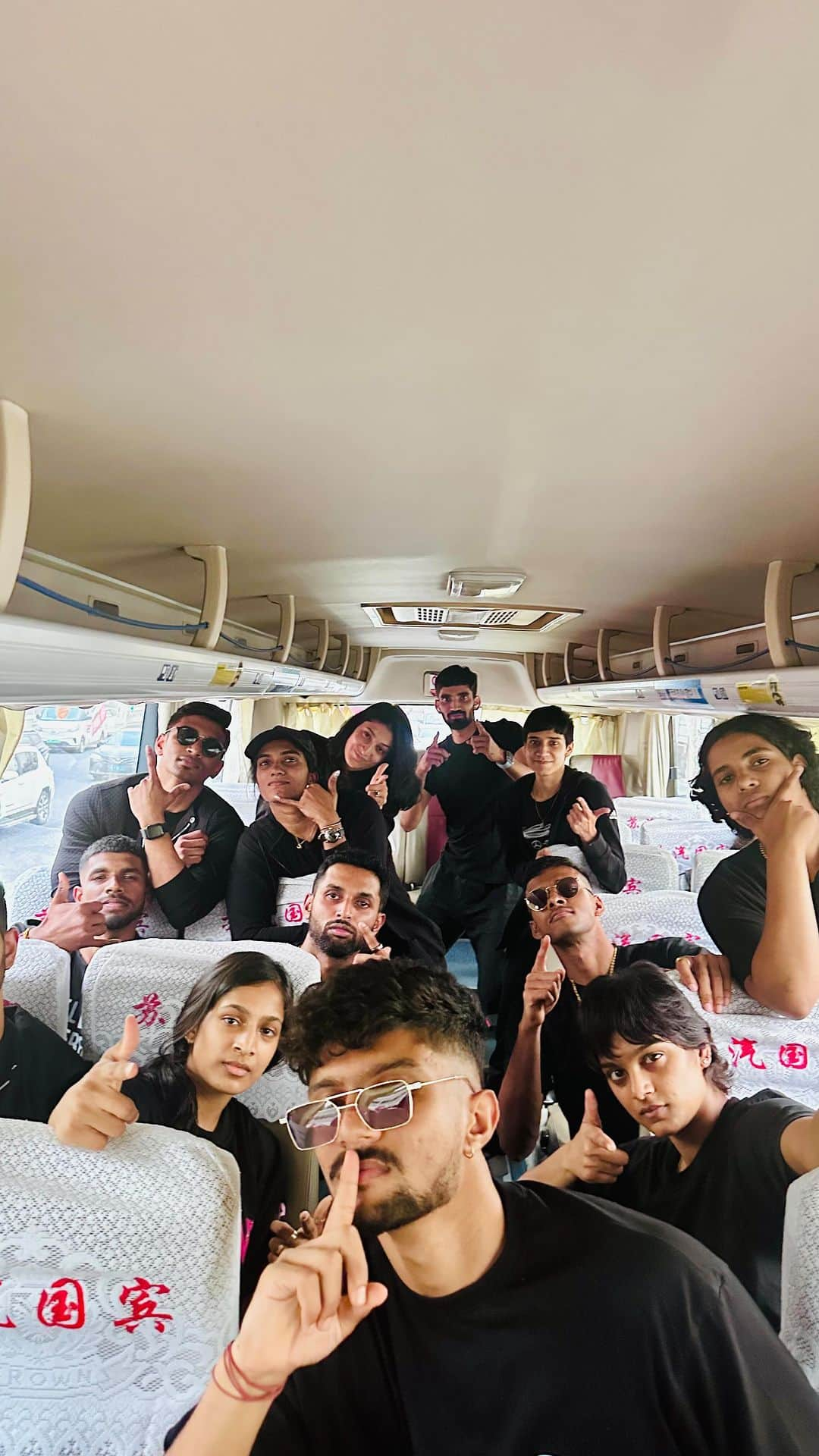 シンドゥ・プサルラのインスタグラム：「The Bijilees have arrived ⚡️ 📍🇨🇳 @harrdysandhu  #heretoconquer #sudirmancup」