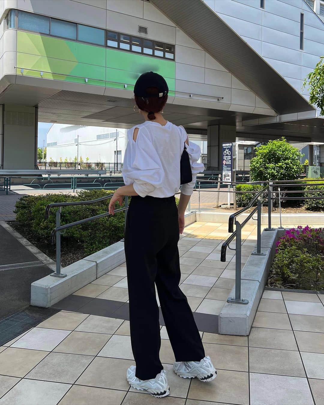 島居玲子さんのインスタグラム写真 - (島居玲子Instagram)「ご質問頂いてたお洋服は 前のものになるのですが  お気に入りなので大事に着ています👩‍❤️‍💋‍👨」5月11日 21時42分 - reicoooshima