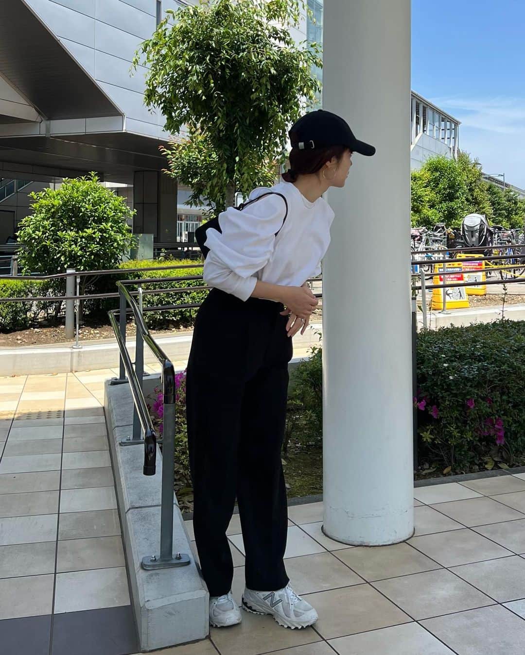 島居玲子のインスタグラム：「ご質問頂いてたお洋服は 前のものになるのですが  お気に入りなので大事に着ています👩‍❤️‍💋‍👨」