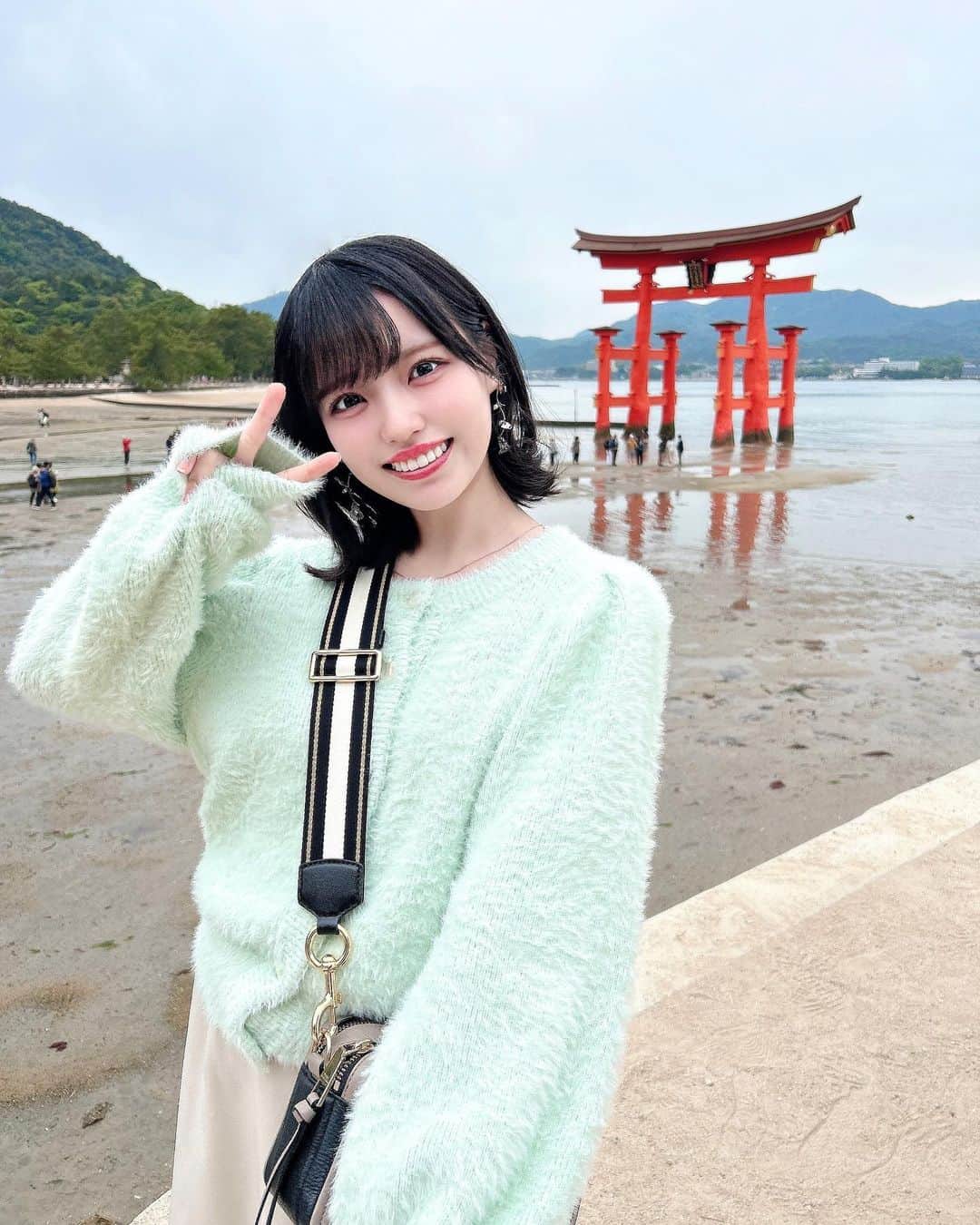 岩田陽菜のインスタグラム：「鳥居工事後初の宮島でした…！✨⛩  お久しぶりに見れて嬉しいっ☺️」