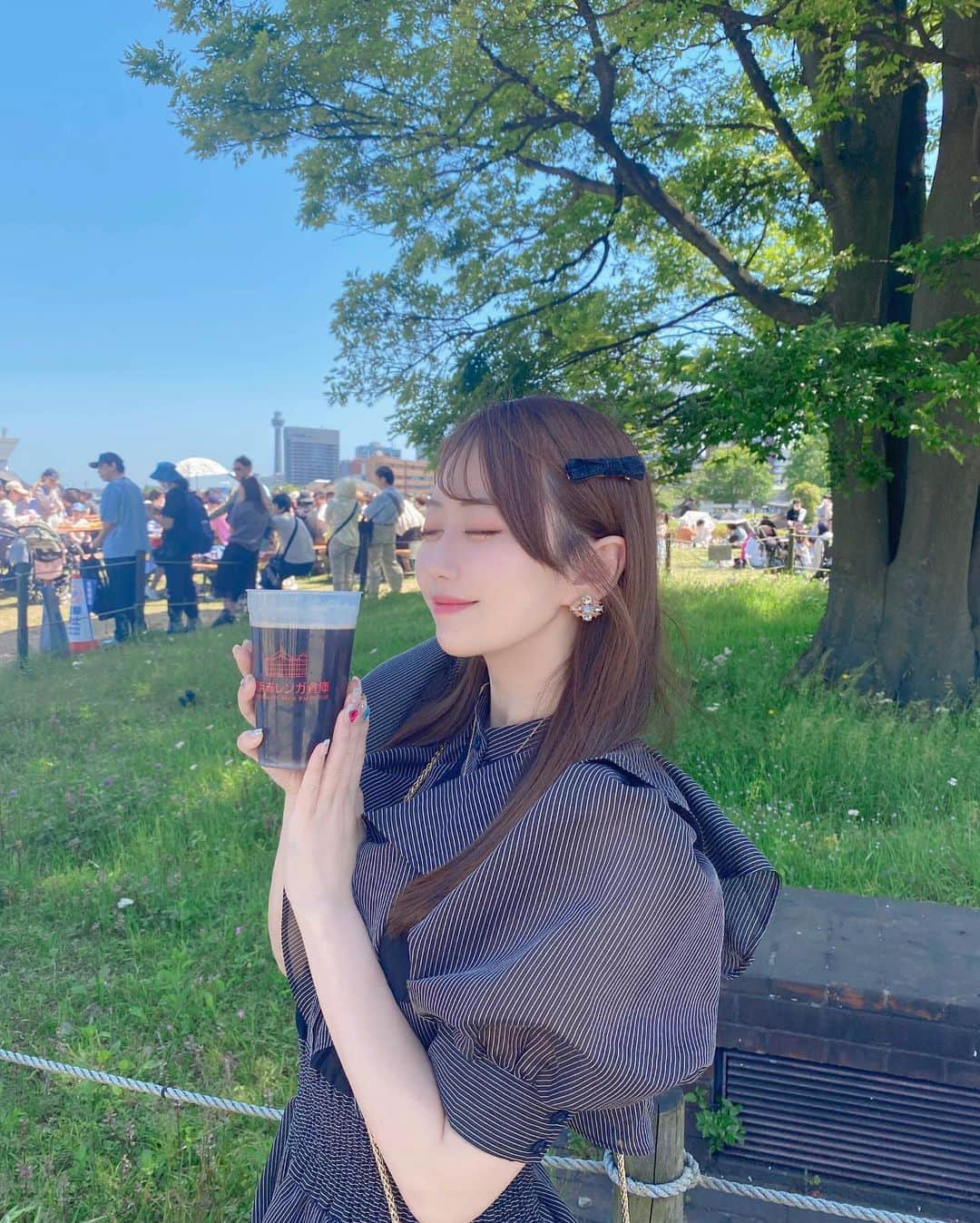 MI-MIさんのインスタグラム写真 - (MI-MIInstagram)「この前横浜の赤レンガに行ってきました〜〜 お昼からビール最高すぎたっ🍺🤍  #赤レンガ倉庫 #赤レンガ #ヨコハマフリューリングスフェスト #横浜 #横浜観光 #横浜デート #rienda」5月11日 21時38分 - mii__mi.chan