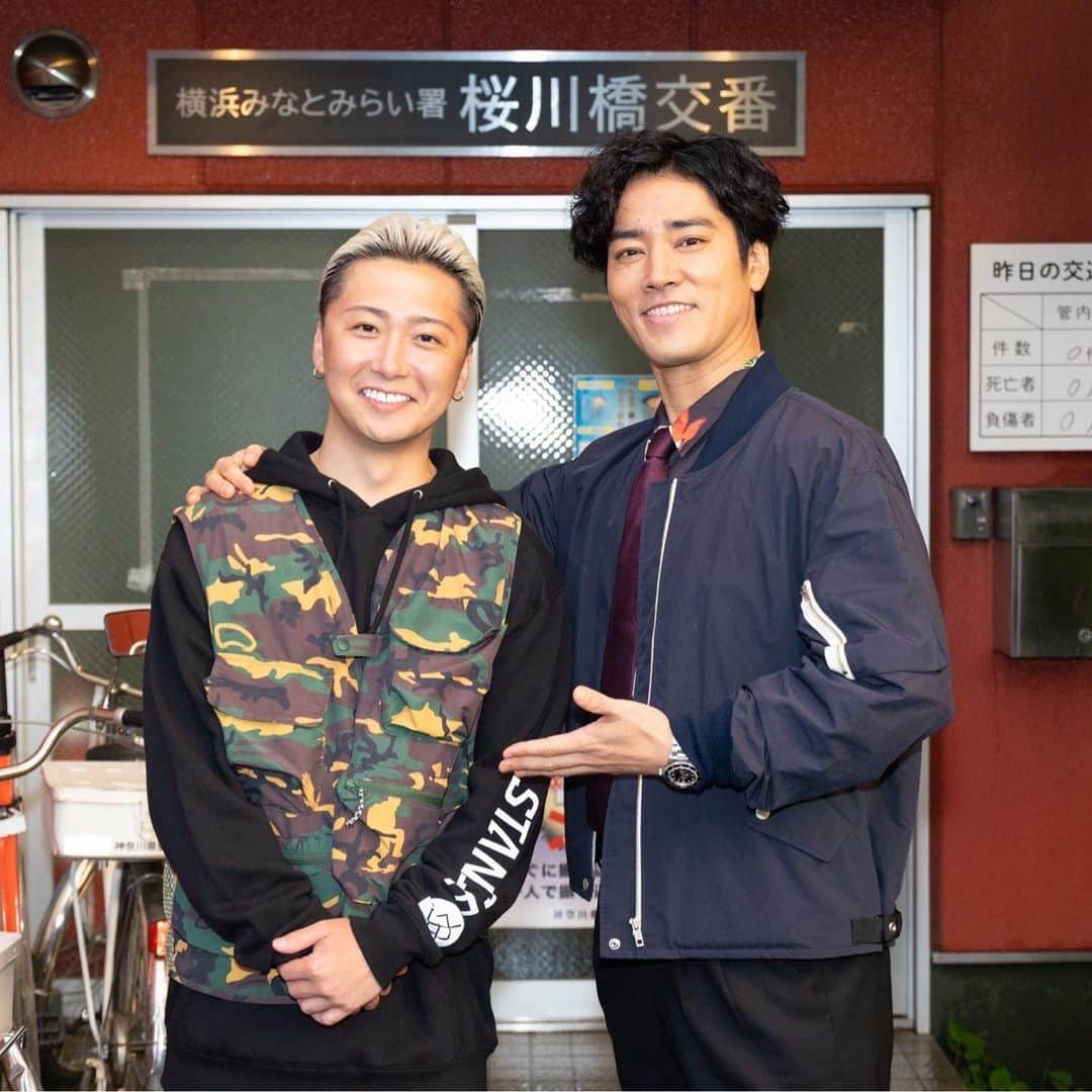 大野雄大さんのインスタグラム写真 - (大野雄大Instagram)「ケイジとケンジ時々ハンジ 第5話  事件捜査のカギを握る(?!)釣り人役で 出演させて頂きました！  ありがとうございました！  観てる自分が1番緊張したと思います。笑  撮影中もとにかく優しくて素敵な桐谷健太さんでした✨  #ケイジとケンジ時々ハンジ #桐谷健太  さん #大野雄大 #ダンデライオン #貴重な経験をありがとうございました」5月11日 22時08分 - da_ice_udai