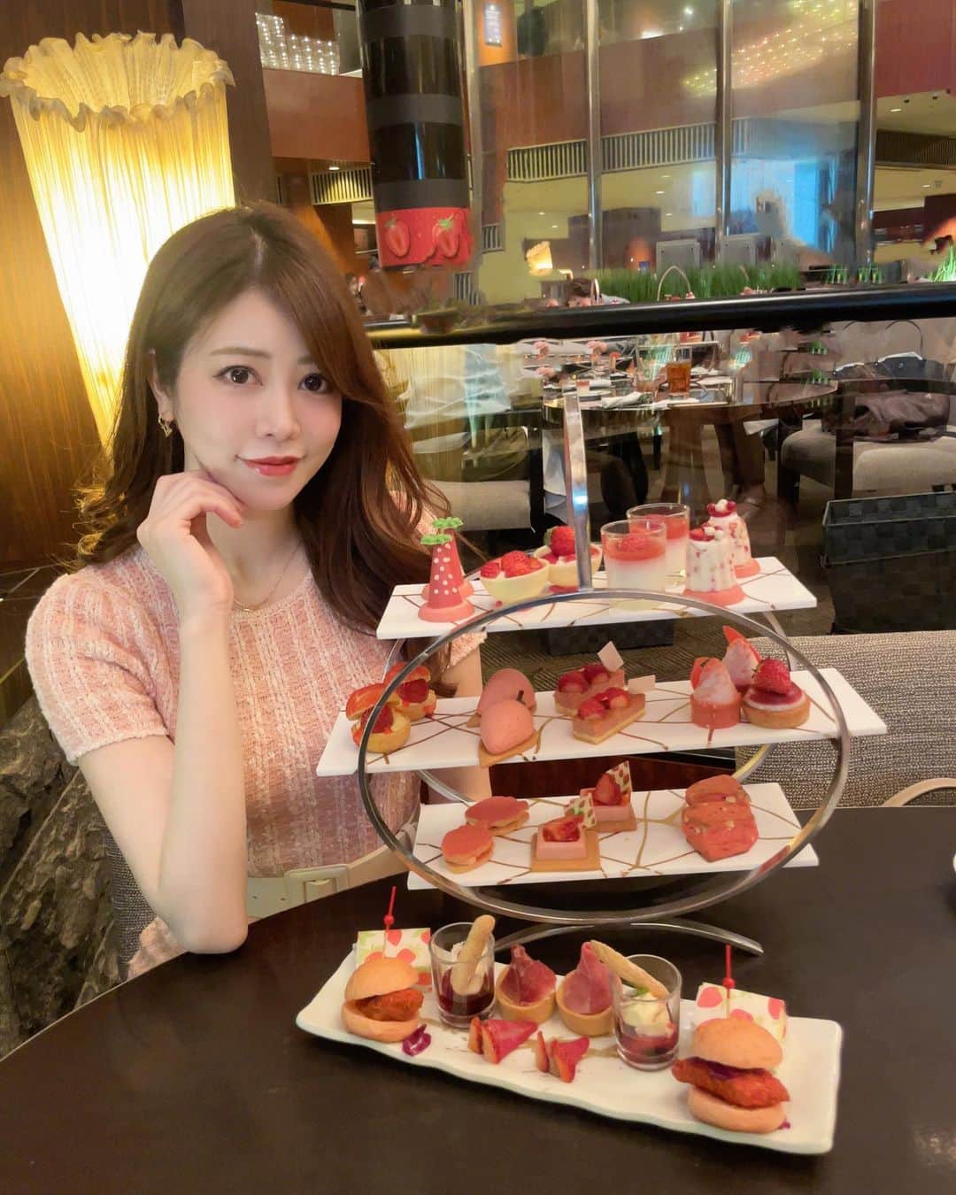 薄井美樹のインスタグラム：「． いちごづくし🍓🍓🍓 幸せ🤭」