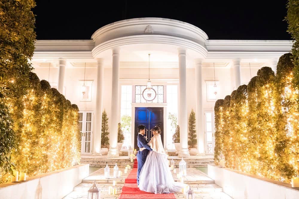 アーカンジェル 迎賓館　仙台のインスタグラム：「.  ⋆⸜ Night wedding ⸝⋆  . ゲストと1日楽しんで　お見送りをしたあとは イルミネーションの中　2人だけで写真撮影📸 . 貸切ならではの時間の使い方です！ .  ꙳✧˖°⌖꙳✧˖°⌖꙳✧˖°⌖꙳✧˖°⌖꙳✧˖°⌖꙳✧˖°⌖꙳✧˖°⌖꙳✧˖° . 完全貸切ウェディングが選ばれる理由を ぜひブライダルフェアで体験してください☺︎ . アーカンジェル迎賓館のブライダルフェアは 公式HPからのご予約が一番お得です✨ . ꙳✧˖°⌖꙳✧˖°⌖꙳✧˖°⌖꙳✧˖°⌖꙳✧˖°⌖꙳✧˖°⌖꙳✧˖°⌖꙳✧˖° . .  #アーカンジェル迎賓館仙台 #アーカンジェル迎賓館 #テイクアンドギヴニーズ #tg花嫁#仙台花嫁 #プレ花嫁 #入籍 #仙台結婚式場 #式場探し #イルミネーション #ガーデンウェディング #ナイトウェディング」