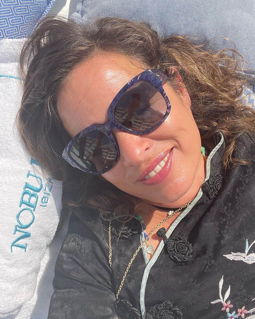 ジェイドジャガーのインスタグラム：「Spring back to  ibiza a with a little glamour @ibizabay #nobu」