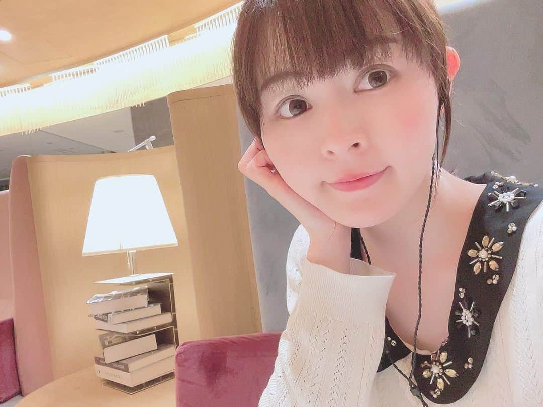 山本かおりさんのインスタグラム写真 - (山本かおりInstagram)「大好きなロボットの店🤖💕  #ペッパー #pepper #渋谷カフェ #ペッパーパーラー #ペッパーくん #渋谷 #ケーキ #スイーツ #cake #おやつ #デザート #cafe #followｍe」5月11日 23時25分 - mochamocchan