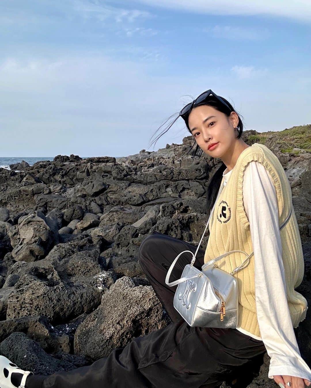 ジュヨン のインスタグラム：「So happy 💙」