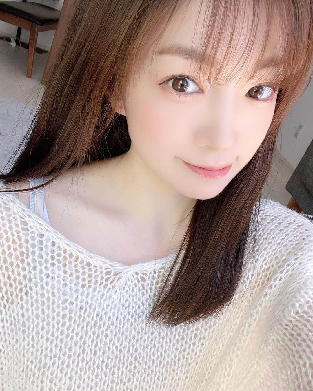 齊藤夢愛のインスタグラム：「最近、メイクの勉強とダイエットをちょこちょこしていたら 写真が盛れるようになってきた💄」