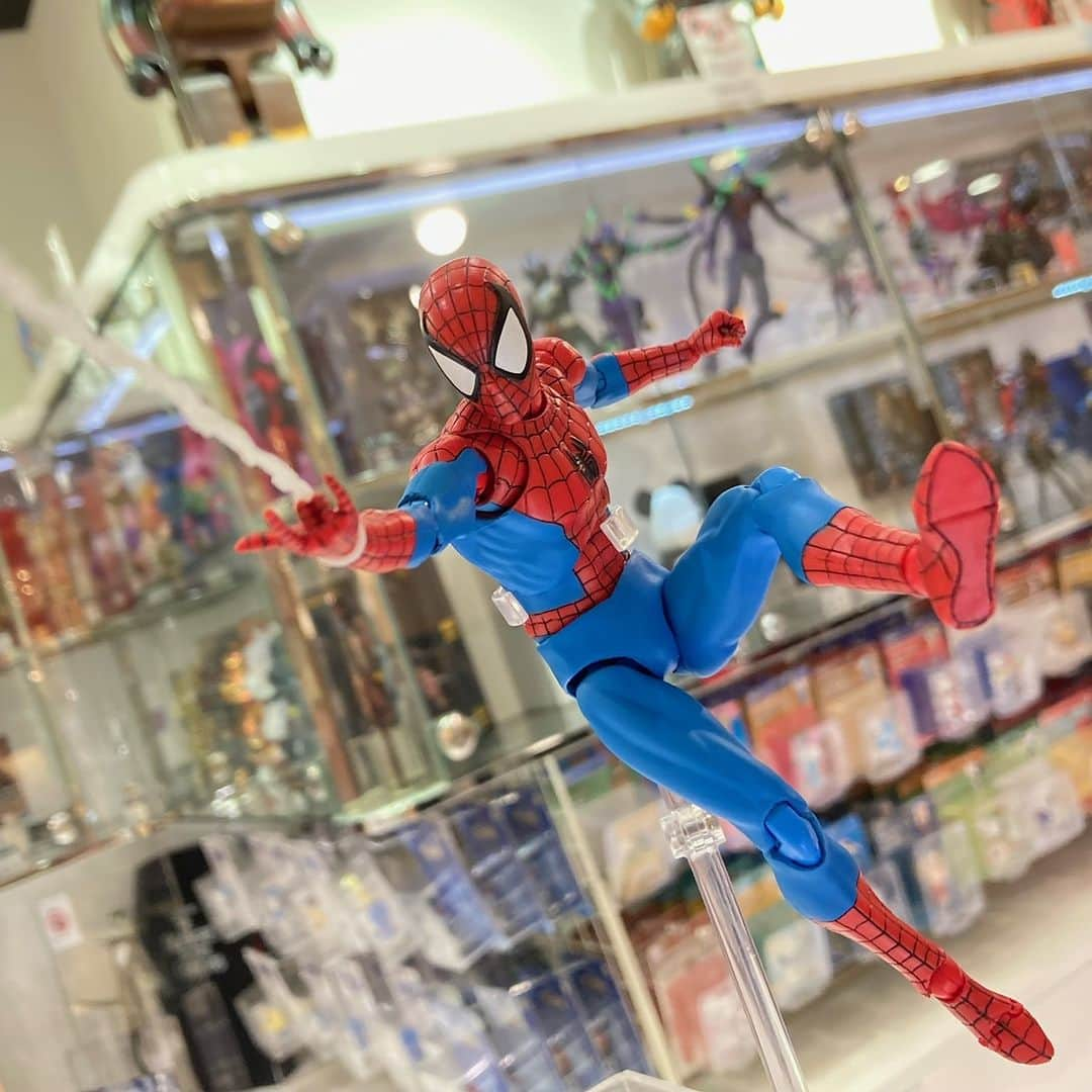 MEDICOM TOYさんのインスタグラム写真 - (MEDICOM TOYInstagram)「🕷🕸🤟  🄫 2023 MARVEL  #medicomtoy #メディコムトイ #MAFEX #MARVEL #スパイダーマン」5月12日 10時30分 - medicom_toy