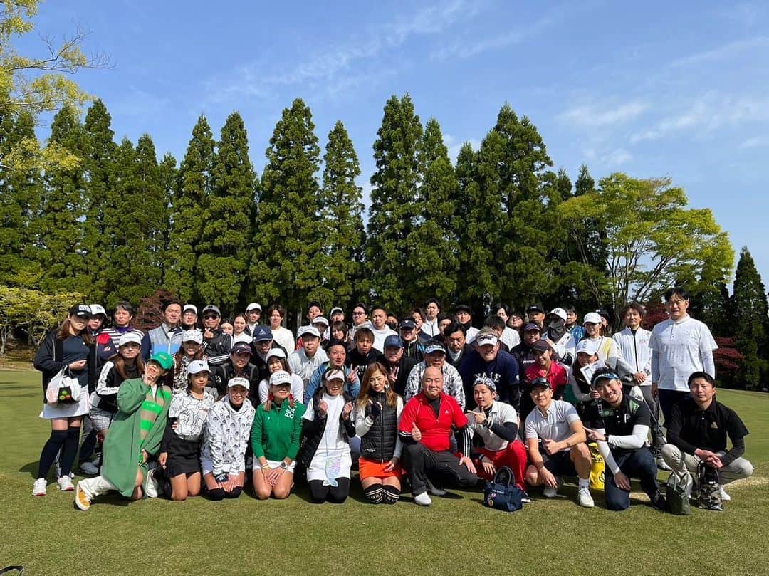 成瀬りおのインスタグラム：「第4回大翔苑コンペ（信楽カントリー） ドラコン狙えたなー🥺🥺🥺 参加して2回目やけどめっちゃ人数増えてて びっくりした🤣🩵スコア良きでした🩵 . #大翔苑カップ #大翔苑ゴルフコンペ#ゴルフコンペ #ゴルフ #ゴルフ女子 #信楽カントリー」