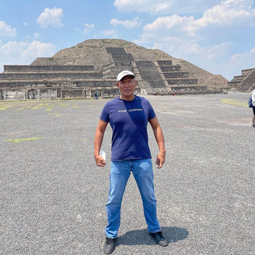 奥村茂雄さんのインスタグラム写真 - (奥村茂雄Instagram)「¡Pirámides de Teotihuacán! - - #teotihuacan #piramides #mexico #okumura #tifondeosaka」5月12日 9時14分 - okumuracmll