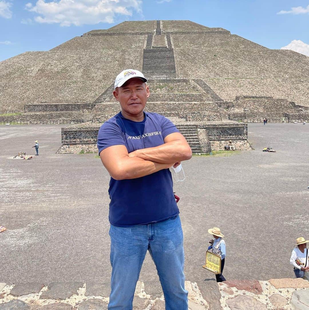 奥村茂雄さんのインスタグラム写真 - (奥村茂雄Instagram)「¡Pirámides de Teotihuacán! - - #teotihuacan #piramides #mexico #okumura #tifondeosaka」5月12日 9時14分 - okumuracmll
