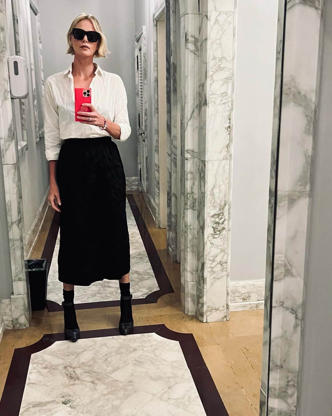 シャーリーズ・セロンのインスタグラム：「Day 1 Press day FAST X Roma ✅」