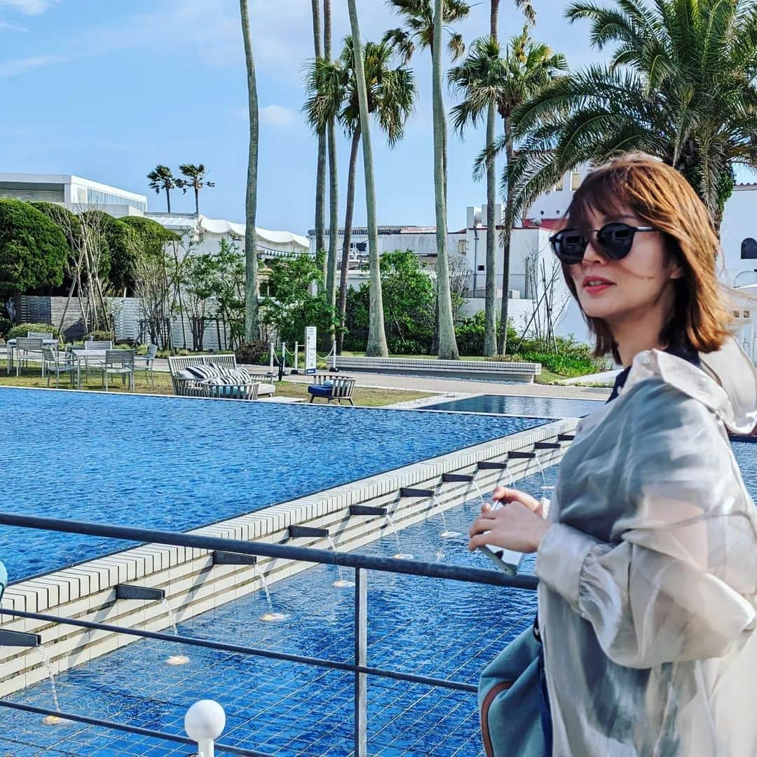 浜田真衣のインスタグラム：「🌊🌴🌺🕶 ⁡ ⁡⁡ ⁡ #浜田真衣」