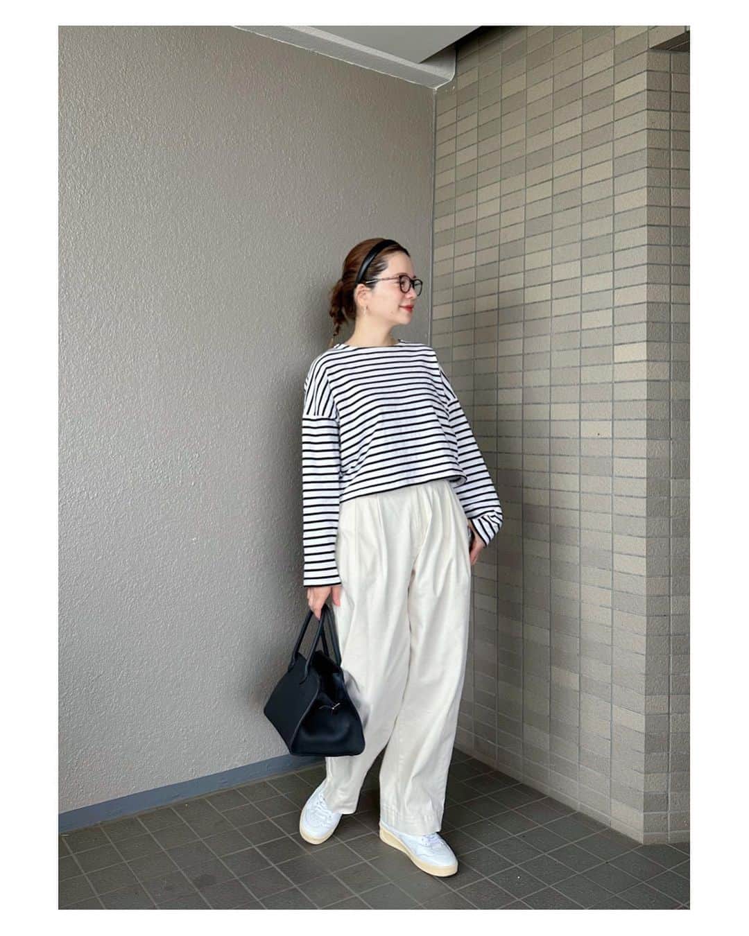 高山直子さんのインスタグラム写真 - (高山直子Instagram)「🦓🤍 ショート丈とパンツのボリュームのバランスが好きです🫶🏻  #きょうのふく」5月12日 9時40分 - nao_70koro
