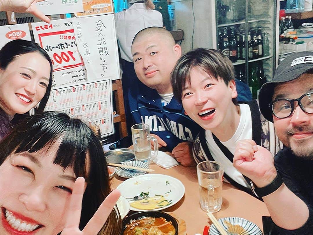 佐々木海さんのインスタグラム写真 - (佐々木海Instagram)「めっっっっちゃ楽しかった❗️ ただ何話したかなんも覚えてねー❗️ 東京なのに店の一角だけ大阪😂」5月12日 10時22分 - umi_carnelian