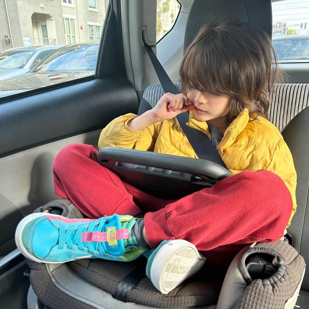 フリーディアさんのインスタグラム写真 - (フリーディアInstagram)「What a week…💛  #weekofphotos #weekofphotography #mydad #mylove #myson #myshop #family #moments #color #mylife #friediamn #facetime」5月12日 1時28分 - friediamn