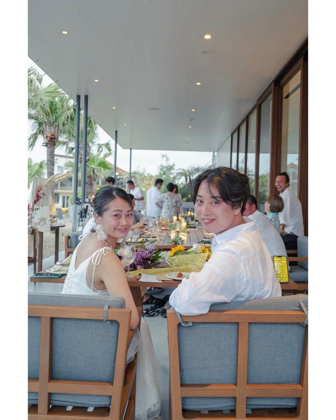 土井地恵理子さんのインスタグラム写真 - (土井地恵理子Instagram)「Happy Wedding Taihei & Ai   GWに宮崎出身あいちゃんの地元 青島で行われたWedding  少人数の手作り結婚式 アットホームで2人の愛が詰まって溢れてて とってもとっても素敵だった✨  なぜか私がpartyの司会🎤←やったことない😂 無事に終わってホッとしましたw  大雨予報も覆す2人のpower これからが楽しみだ♡  #wedding #weddingday #結婚式 #手作り結婚式 #miyazaki #宮崎 #青島 #まるで海外  #おめでとう #2次会は自宅でカラオケ」5月12日 6時30分 - ericodoiji