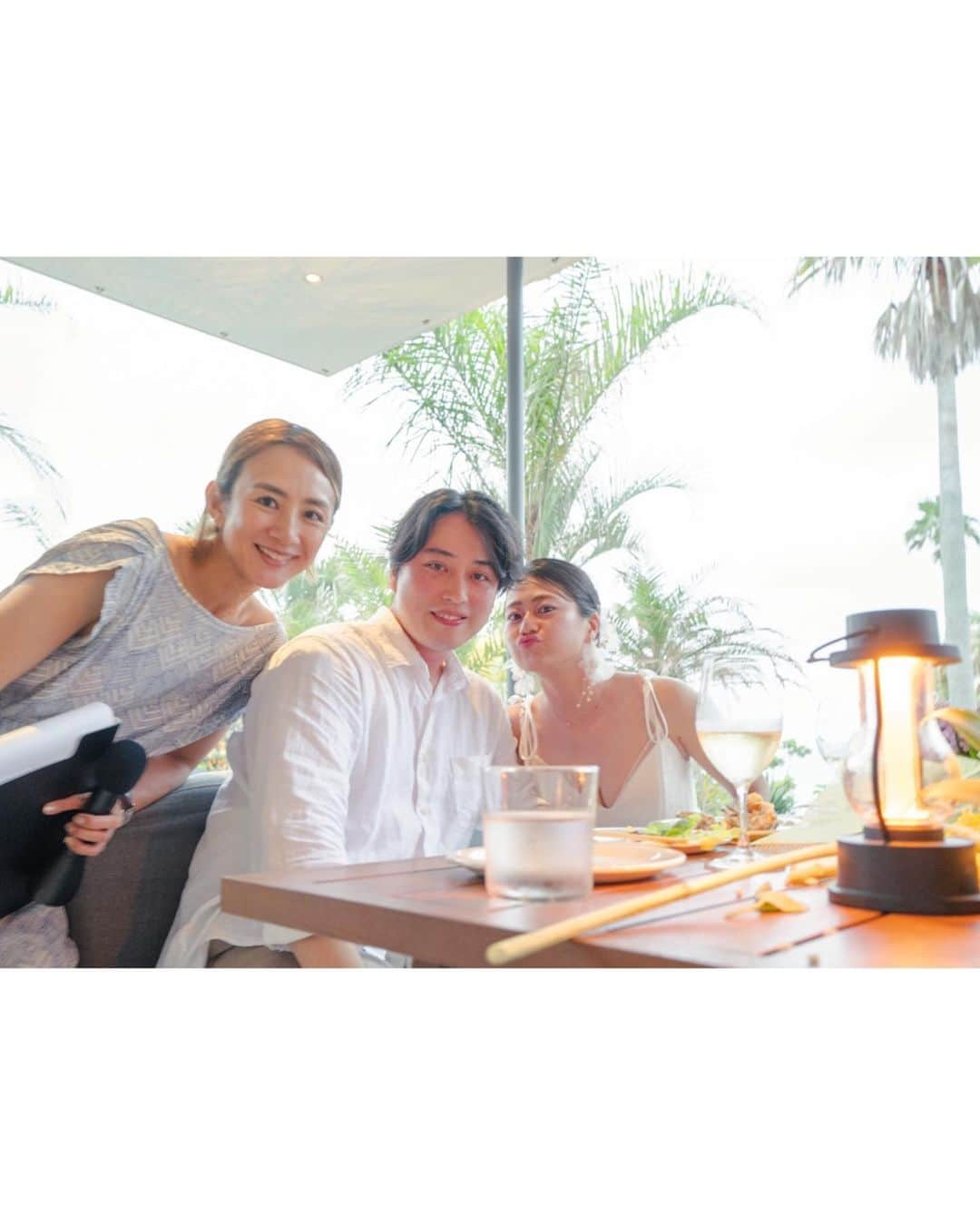 土井地恵理子さんのインスタグラム写真 - (土井地恵理子Instagram)「Happy Wedding Taihei & Ai   GWに宮崎出身あいちゃんの地元 青島で行われたWedding  少人数の手作り結婚式 アットホームで2人の愛が詰まって溢れてて とってもとっても素敵だった✨  なぜか私がpartyの司会🎤←やったことない😂 無事に終わってホッとしましたw  大雨予報も覆す2人のpower これからが楽しみだ♡  #wedding #weddingday #結婚式 #手作り結婚式 #miyazaki #宮崎 #青島 #まるで海外  #おめでとう #2次会は自宅でカラオケ」5月12日 6時30分 - ericodoiji