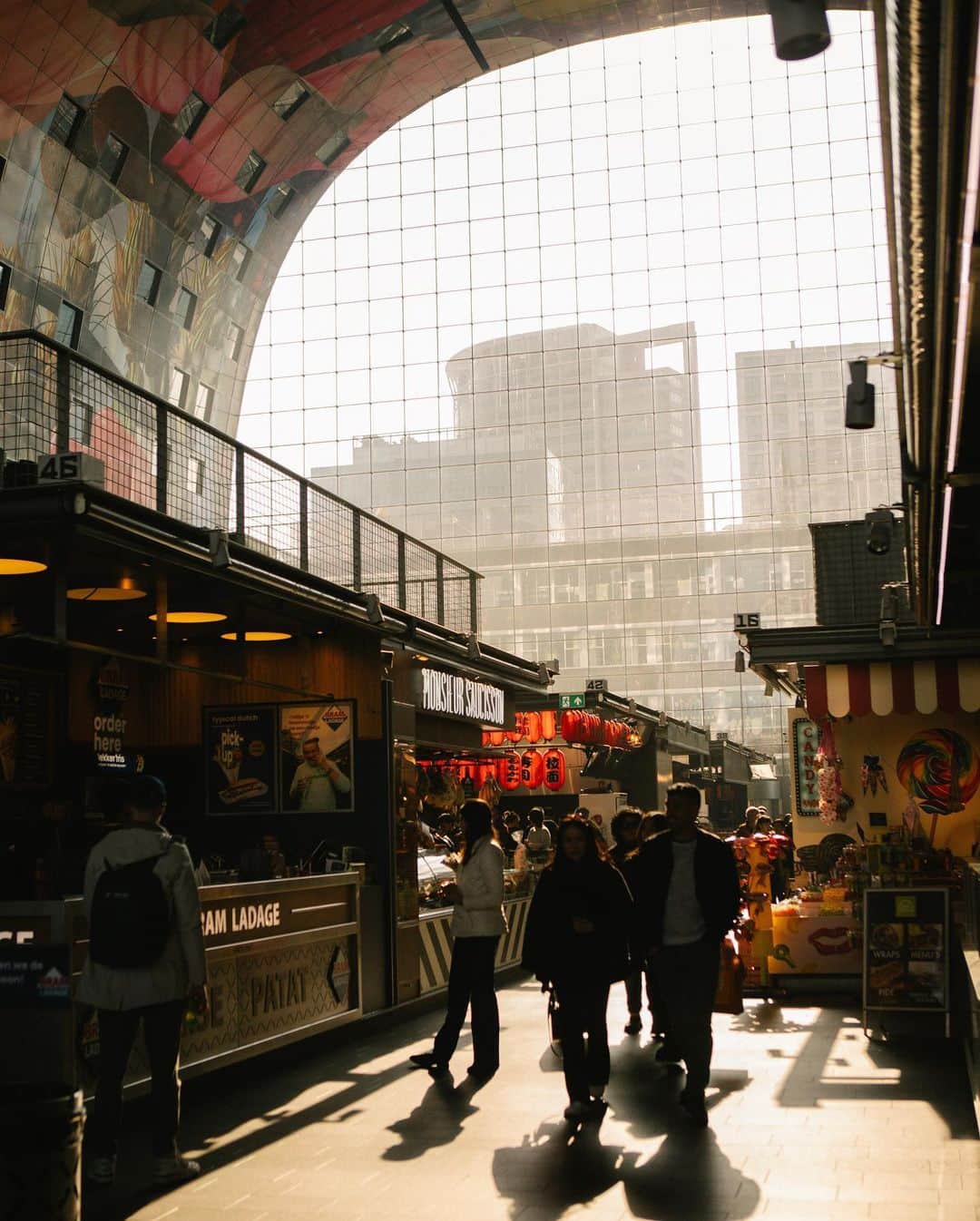 ニューヨーク・タイムズさんのインスタグラム写真 - (ニューヨーク・タイムズInstagram)「Amsterdam or Rotterdam? For sheer picturesqueness, Amsterdam is the easy winner. But what Rotterdam, the Netherlands’ second-largest city, lacks in historical edifices — much of it was bombed in World War II — it makes up for with contemporary urban cool.   Long the busiest port in Europe, the multicultural city is a hub of global commerce and avant-garde architecture. (The architect and Pritzker Prize winner Rem Koolhaas, a Rotterdam native, has added his touch to the soaring skyline.) Art institutions like the Nederlands Fotomuseum and the new Depot Boijmans Van Beuningen have elevated Rotterdam into an essential European cultural stop, while food markets like the massive, futuristic Markthal and the sleek Foodhallen, which both opened over the past decade, add to a dining scene awash in experimental restaurants.  Even if you’re only in Rotterdam for the weekend, we’ve got you covered with the perfect itinerary. Tap the link in our bio to get the full list of recommendations. Photos by @ilvynjio and @melissaschriek」5月12日 1時52分 - nytimes