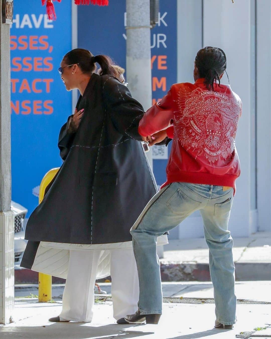 ペレペレさんのインスタグラム写真 - (ペレペレInstagram)「@asaprocky & Rihanna walking around Los Angeles Today」5月12日 3時20分 - pellepelleus