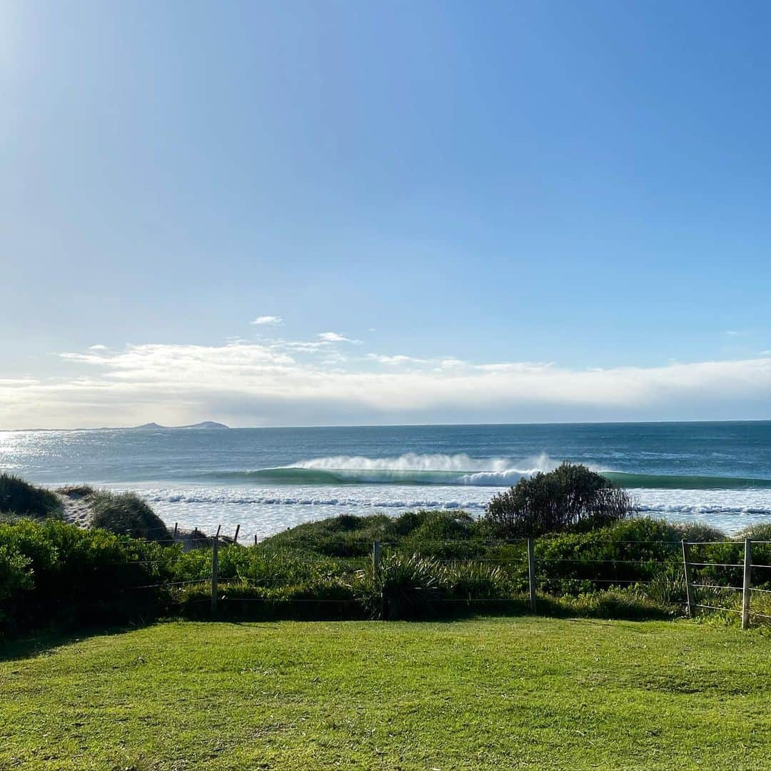 ジュリアン・ウィルソンさんのインスタグラム写真 - (ジュリアン・ウィルソンInstagram)「What an epic couple of days chasing waves up the coast with @manning.gregoryy @rhys_smithers @jimmylees @mitchyv_84 @boskophoto_ @rivvia.projects」5月12日 6時01分 - julian_wilson