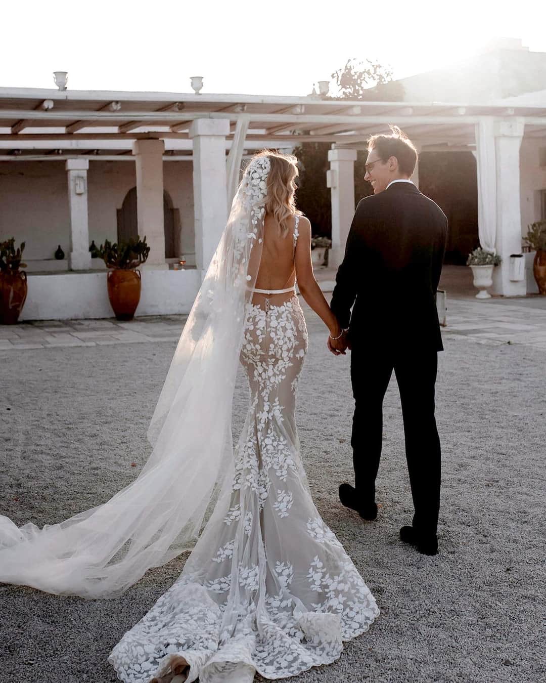 Steven Khalilさんのインスタグラム写真 - (Steven KhalilInstagram)「Our beautiful bride Tori is the epitome of modern chic 🤍 ​​​​​​​​​ Captured in our Stephanie gown by @tali__photography  #stevenkhalil #stevenkhalilbride #weddinggown #bridal  Wedding planner: @islaandsmithbespokeweddings」5月12日 7時01分 - steven_khalil