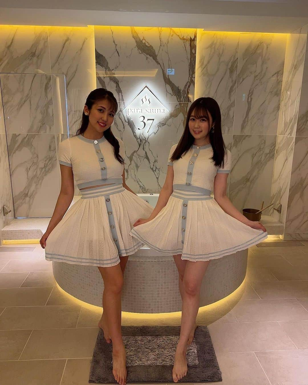 鈴乃八雲さんのインスタグラム写真 - (鈴乃八雲Instagram)「#双子コーデ  #twins #twin #ツインズ #ツインズコーデ  #parasauna #サ活女子 #サウナ #サウナ女子 #サウナハット #サウナー #サウナ部 #サウナ好きな人と繋がりたい #サウナ好き #サウナガール #サウナーと繋がりたい #ロウリュ　#ロウリュウ #ロウリュウサウナ  #sauna  #saunatime #ととのう #整う #saunalife #saunaselfie #saunadesign #japan #codinate #コーディネート　#tokyo」5月12日 6時56分 - yakumo_suzuno