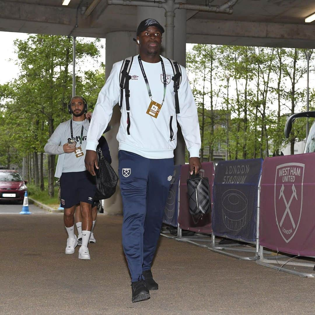 クル・ズマさんのインスタグラム写真 - (クル・ズマInstagram)「Half way.. 👊🏿 @europacnfleague #uZoumaki #COYI ⚒️」5月12日 7時39分 - kurtzouma