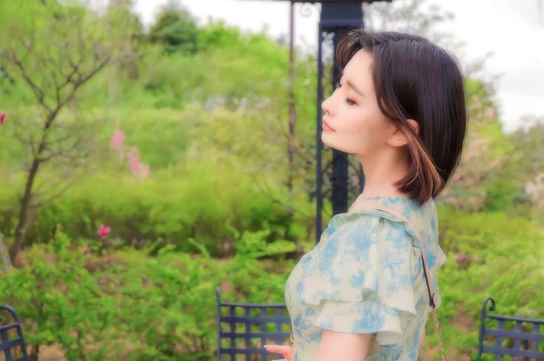 明里ともかのインスタグラム：「5月の風。  Photo Meさん」
