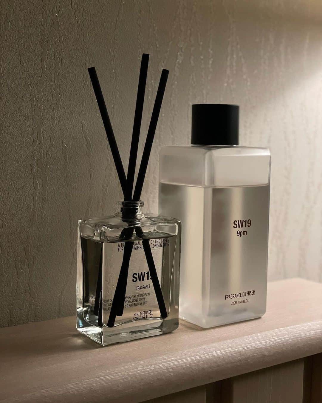 キュリ さんのインスタグラム写真 - (キュリ Instagram)「Sensual night scent🍃🌑@sw19_official  #광고 #SW19 #SW19Fragrance #JourneytotheMoments」5月12日 19時49分 - qtfreet