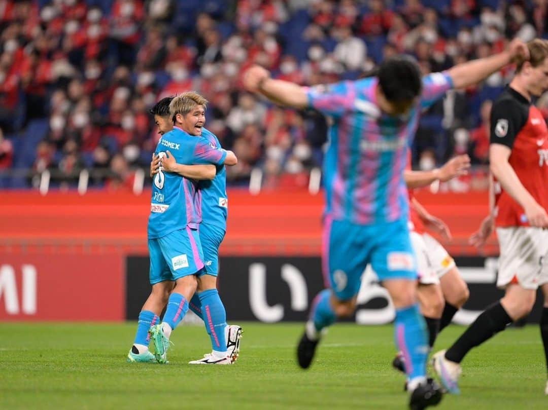 手塚康平さんのインスタグラム写真 - (手塚康平Instagram)「ゴールという結果でチームの勝利に貢献できて、とても嬉しいです！  満足せず頑張ります！  #浦和戦」5月12日 18時43分 - kohei_tezuka