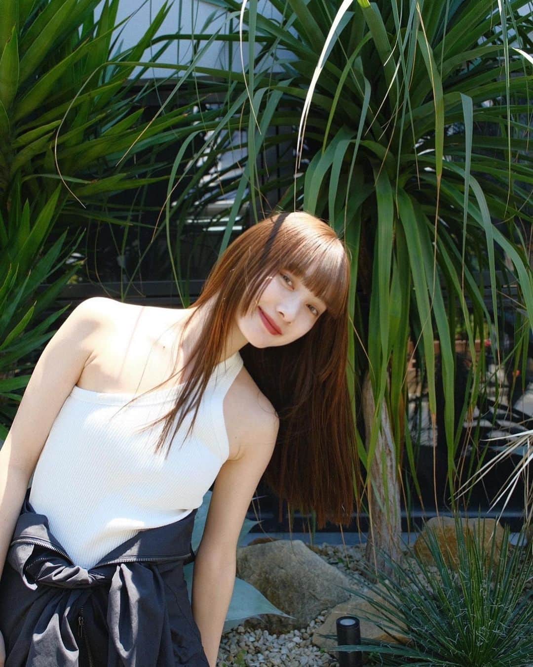 新野尾七奈のインスタグラム：「トリートメント @kanainou3  👕 @alexiastam_official  👖 @mecre_official」