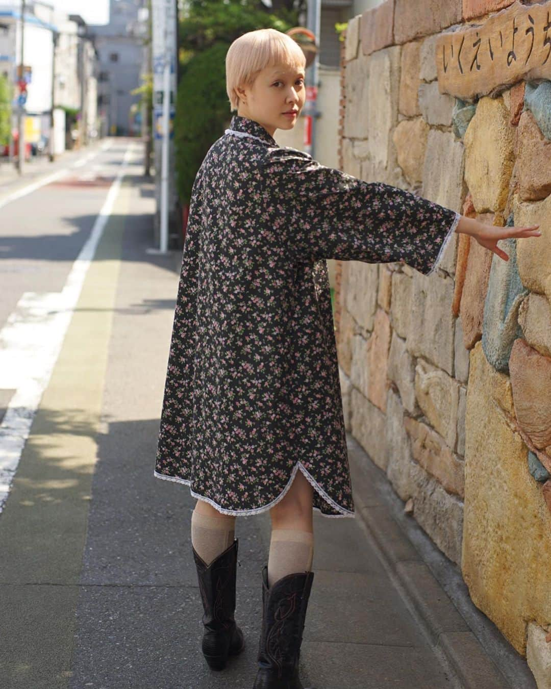 PUNK CAKEさんのインスタグラム写真 - (PUNK CAKEInstagram)「❤️ NEW ARRIVAL ❤️ ☑︎ Flower dot pink tailored jacket ☑︎ Small flower western lace dress  Now on sale ➡︎ ONLINE STORE  model / @momooka_koyoi」5月12日 19時33分 - punk_cake