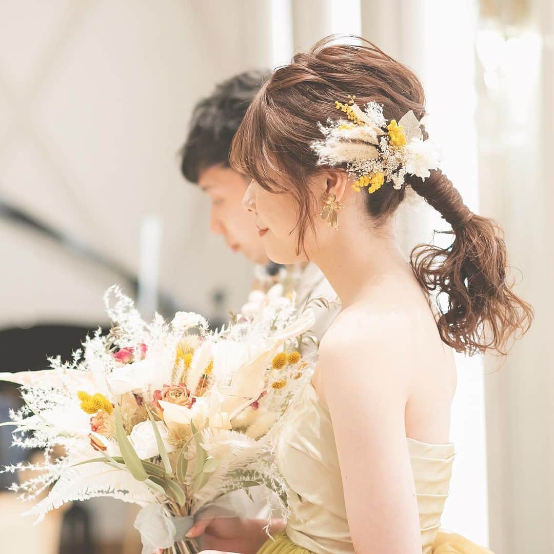 TRIFOGLIA NAGOYA 【トリフォーリア】のインスタグラム：「. bride👰🏻‍♀️💫✨  ⁡ －－－ ⁡ ☺︎ いいね&フォロー&保存もお願いします！ ⁡  # #トリフォーリアnagoya  #トリフォ花嫁  ⁡ #チャペル #結婚式 #名古屋結婚式 #名古屋結婚式場  #プレ花嫁 #おしゃれ花嫁 #名古屋プレ花嫁  #プレ花嫁さんと繋がりたい  #全国のプレ花嫁さんと繋がりたい  #2022婚 #結婚式で繋がろう #令和婚  #オリジナルウェディング #ウェディングレポ #結婚式アイデア」