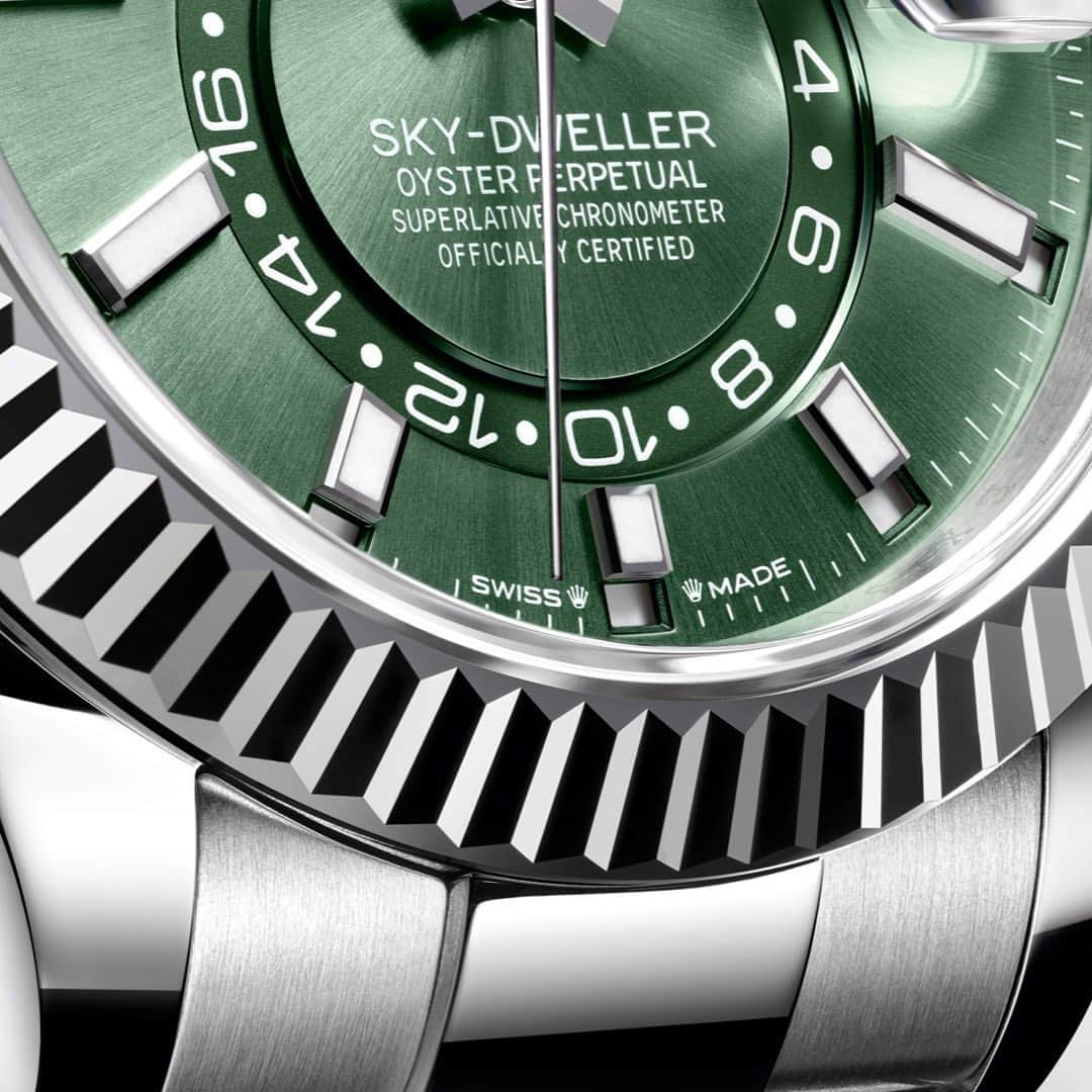 ROLEX ジュエリーパリさんのインスタグラム写真 - (ROLEX ジュエリーパリInstagram)「新しい@Rolex オイスター パーペチュアル スカイドゥエラーのホワイトロレゾールモデルは、これまでデイトジャストのみに採用されていたカラー、ミントグリーンのダイアルを備えている。  #Rolex #SkyDweller #WatchesandWonders2023 #ジュエリーパリ」5月12日 11時00分 - j_paris_rolexofficialretailer