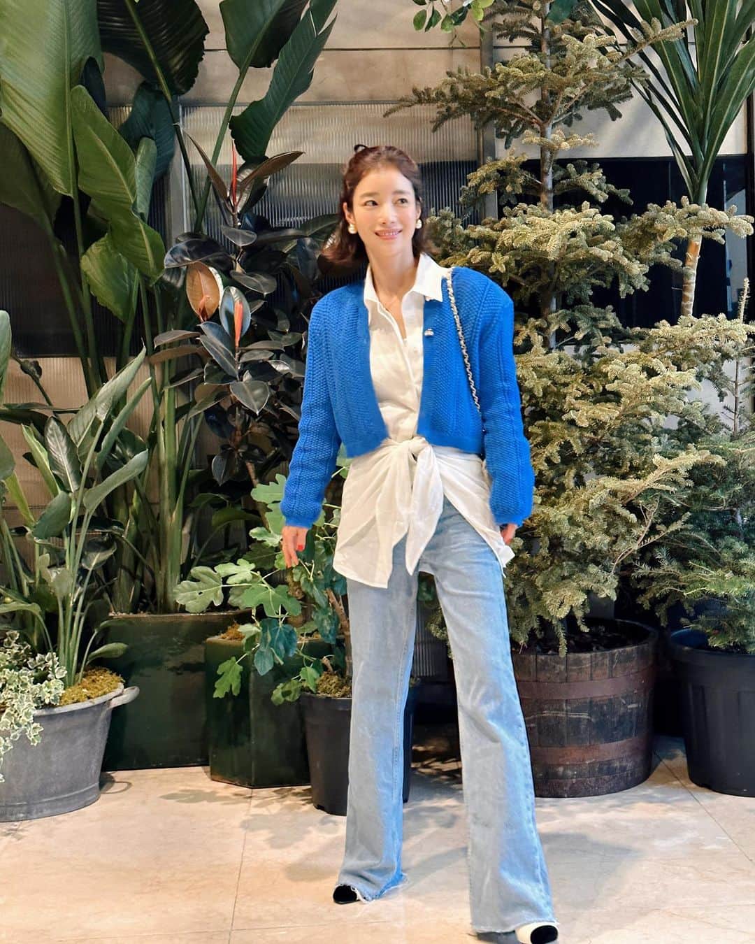 キ・ウンセさんのインスタグラム写真 - (キ・ウンセInstagram)「소영언니의 디아모모 걸쳐볼때마다  다이쁘면 어쩌라는 것인가염 🫠🫠 미쳐버려 . . #안보는게제일인데…. #주섬주섬 #kiootd🌿 #ootd」5月12日 11時08分 - kieunse