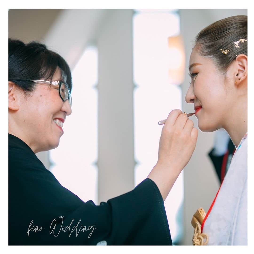 fino_wedding【フィーノ公式】さんのインスタグラム写真 - (fino_wedding【フィーノ公式】Instagram)「✨母の日✨  いつも側で見守ってくれるお母さん  こうゆう時でないと素直に「ありがとう」が言えなかった…。  多くの新郎新婦様がそう言ってました。  結婚式はそういう意味でも特別な日なのかもしれませんね。  今日は「母の日」 たくさんの感謝とこれからのエールを言葉にして…  【ありがとう。】  #母の日 #感謝 #ありがとう #言葉にならない想いを写真に  #母と娘  #母と息子  #結婚式  #wedding  #weddingday  #thanksmom  #thanks  #weddingstyle  #いつもありがとう  #ドレス選び #プレ花嫁  #卒花嫁  #卒花嫁レポ  #留袖  #留袖ヘア  #お母さん  #お母さんありがとう  #weddingdress  #2023wedding  #2024wedding  #ラストバイト  #ベールダウン」5月14日 12時40分 - fino_wedding