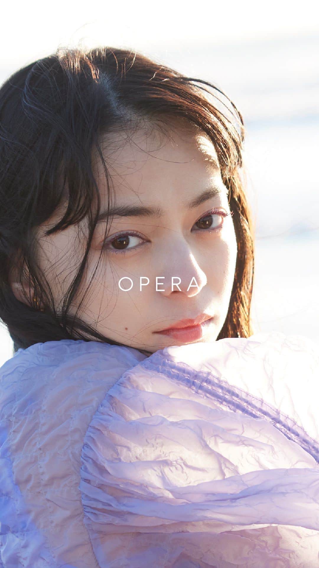 のインスタグラム：「【New release＆campaign💛】 オペラから、サマーコレクションの新色・限定色を発売いたします。 自分自身もしなやかに開いていくような、神秘的なきらめきをまとうエナジーカラーのサマーコレクション。  ▼5月24日(水)発売 ・カラーリングマスカラ 105 パープルクォーツ（限定色） / 106 ターコイズ（限定色） ・アイカラーペンシル 105 ステラーグレイ（限定色） / 106 サンイエロー（限定色）  ▼6月14日(水)発売 ・リップティント 18 アンバーオレンジ（新色） / 119 アクアベージュ（限定色） / 114 シアーブロンズ（オンライン限定色）  @opera_cosmetics  ーInstagramプレゼントキャンペーンー @opera_cosmetics をフォロー＆期間中の投稿に`コメント`をくれた方の中から、抽選で10名様にサマーコレクションの限定＆新色setをプレゼント🎁 あなたの気になるカラーを教えてください❣️  応募方法 1️⃣OPERA公式アカウント（ @opera_cosmetics ）を“フォロー” 2️⃣キャンペーン期間中5/10-6/27のOPERA公式の投稿に“コメント” 3️⃣当選者の方にのみOPERA公式アカウント（ @opera_cosmetics ）からダイレクトメッセージにてご連絡  プレゼント内容 サマーコレクションセット ■LIP TINT 18 / 119 / 114 ■COLORING MASCARA 105 / 106 ■EYE COLOR PENCIL 105 / 106  キャンペーン期間⌛ 2023年5月10日～6月27日 この期間のオペラ投稿にコメントしてね❣️複数の投稿にコメントすると当選確率UP！  応募規約 プロフィールのハイライト‘campaign’からご確認ください -———————————————— #オペラサマーコレクション2023 #オペラリップティント #リップティント #ティントリップ #オペラカラーリングマスカラ #カラーリングマスカラ #マスカラ #カラーマスカラ #オペラアイカラーペンシル #アイカラーペンシル #アイライナー #カラーアイライナー #アンバーオレンジ #アクアベージュ #シアーブロンズ #パープルクォーツ #ターコイズ #ステラーグレイ #サンイエロー #operacosmetics」