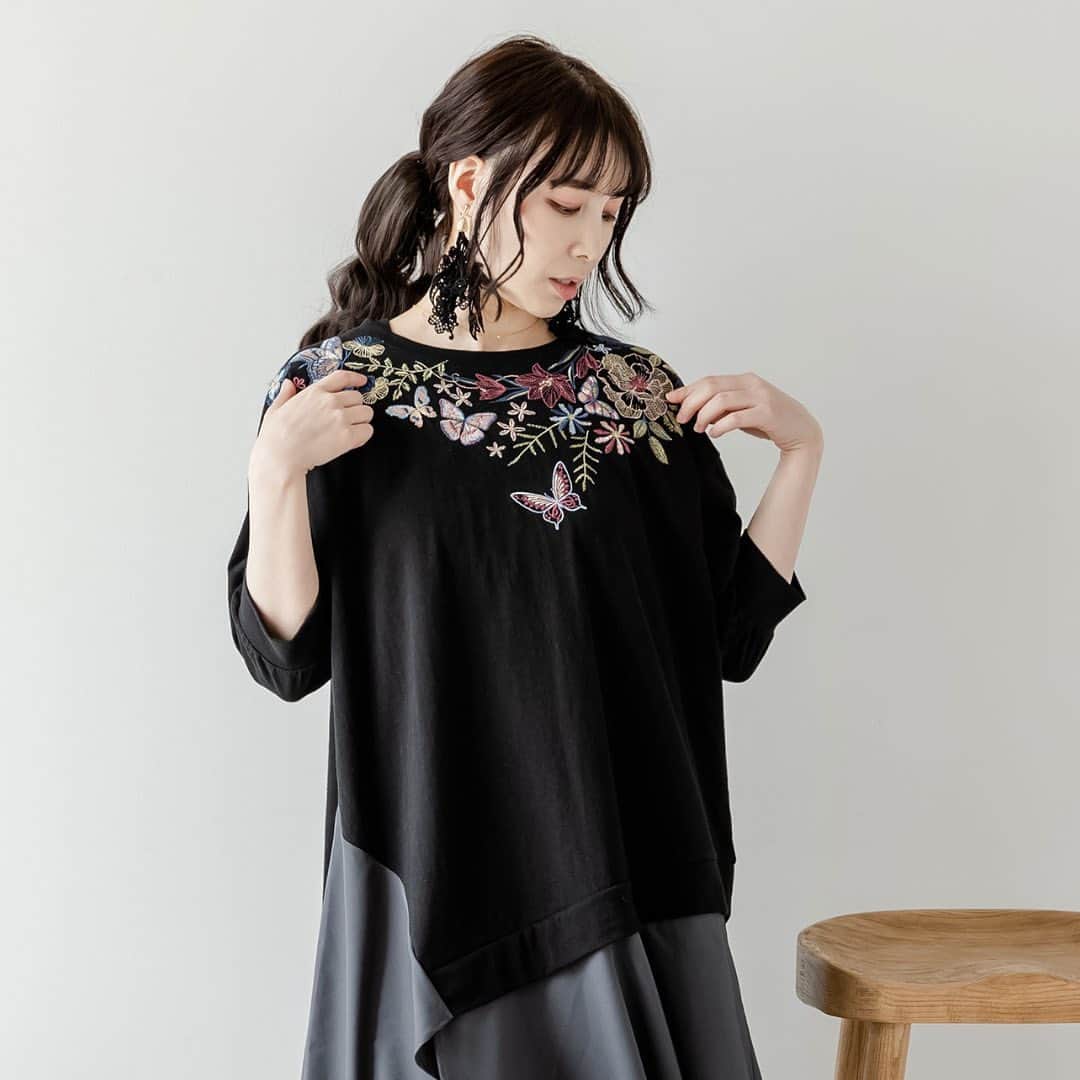 ScoLar ScoLar(スカラー)公式Instagramさんのインスタグラム写真 - (ScoLar ScoLar(スカラー)公式InstagramInstagram)「蝶柄を集めてみました🦋  スタイリングを華やかにする蝶柄✨ 特別な日やいつものお出かけにおすすめです！  各店舗、Web store(@scolar_netshop)ともに現在好評発売中( ´ ▽ ` )ﾉ  model ななせ : 155cm 373 : 155cm 上田菜摘 : 164cm  Photo @kazuhisataniguchi_309 @309studio_  hair @nanairo0420  #ScoLar #スカラー  #ScoLarparity  #isScoLar  #個性的 #ハデカワ   #レトロポップ #メルヘン  #蝶柄 #セットアップコーデ」5月12日 12時12分 - scolar_official
